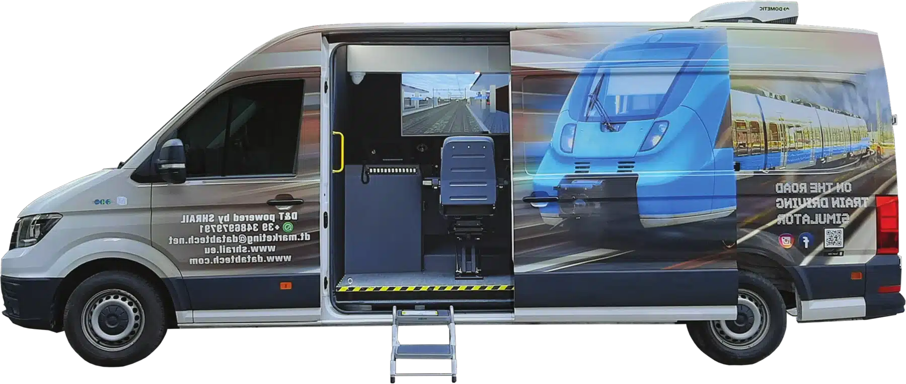 D&T mobile train simulator vehicle